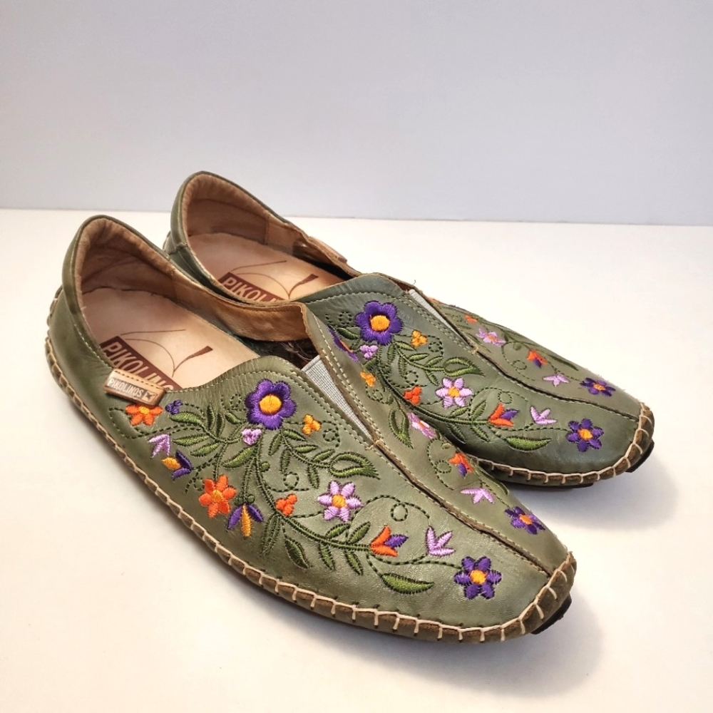 Pikolinos - Green Floral Embroidered Driving shoes - Size 37 (Size 6)